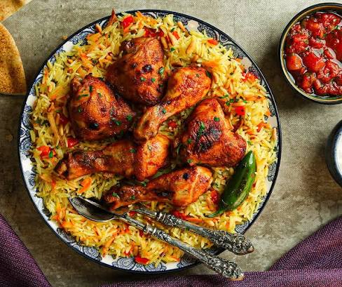 كبسة دجاج بدون عظم (وجبات التوفير العائلية)